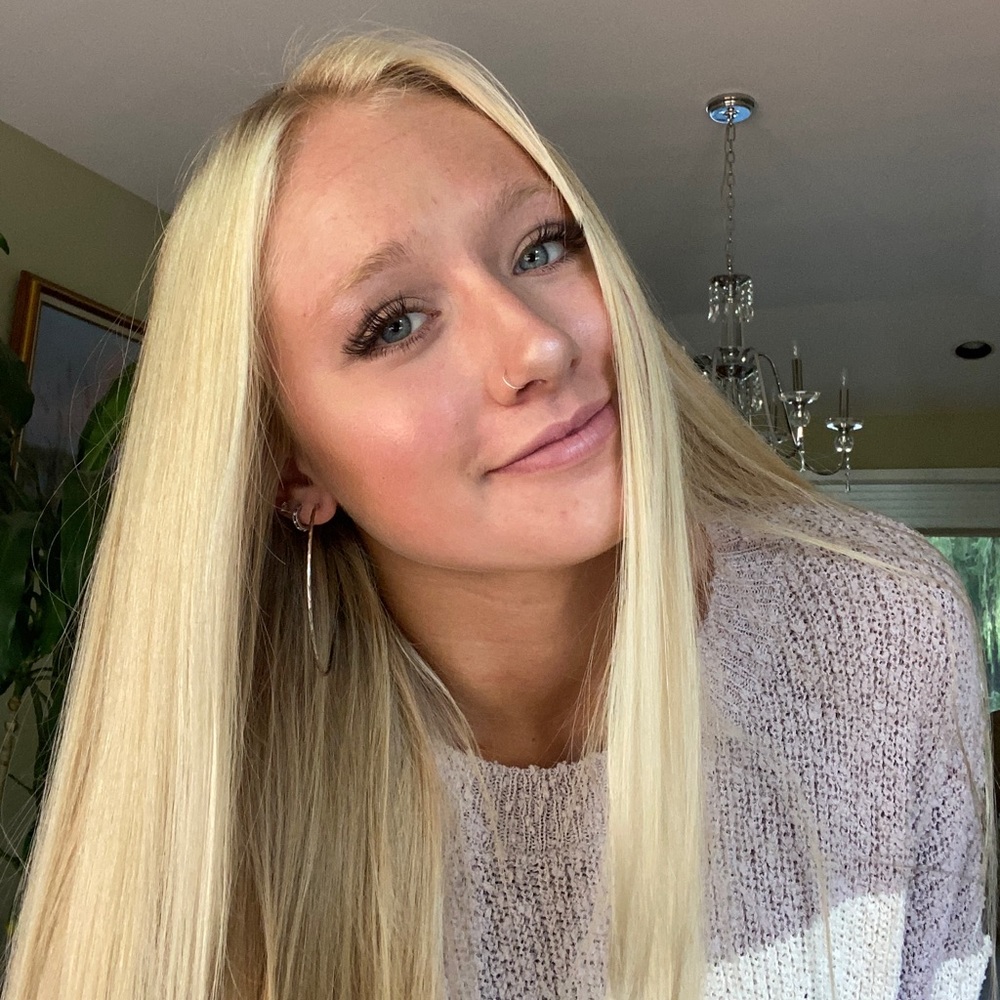 Meet your Posher, Nicole